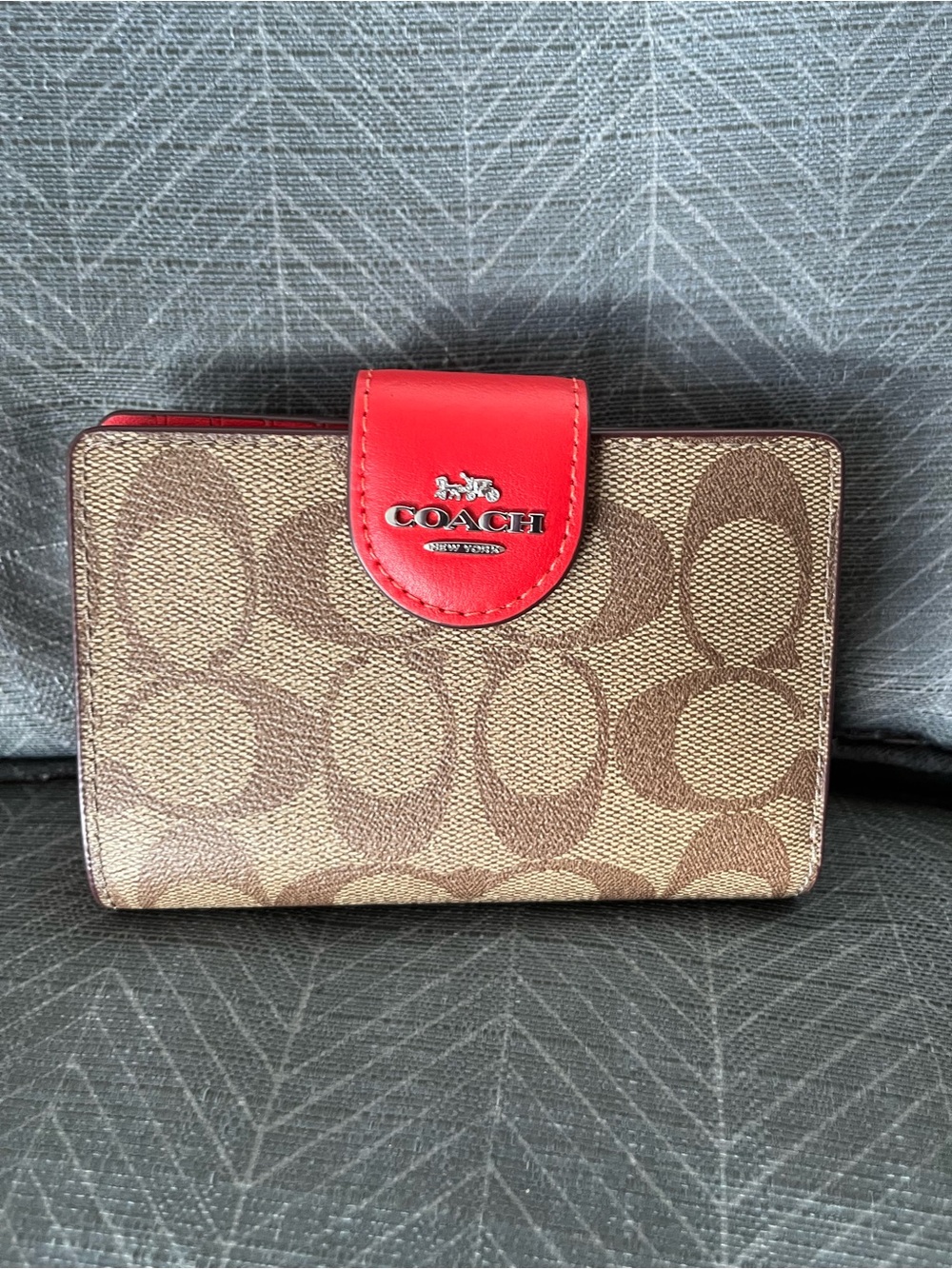 NWT Coach Brown Signature Bifold Wallet in Miami Red